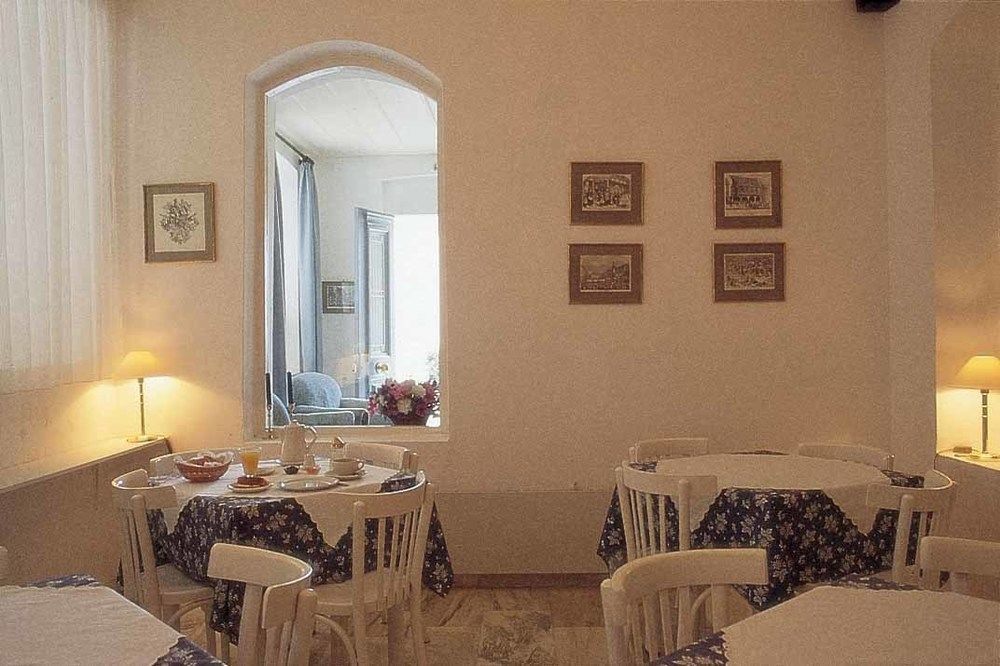 Hotel Omiros Ermoúpoli Eksteriør bilde